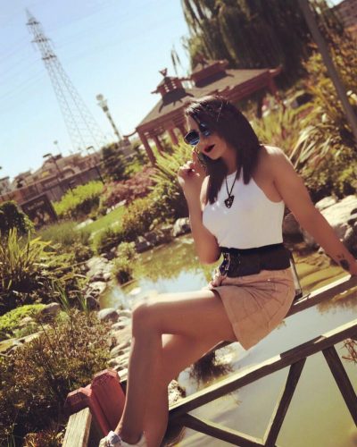 Alev-alev dansöz Mücella