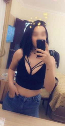 Alev-alev tecrübeli hanım Gülsüm