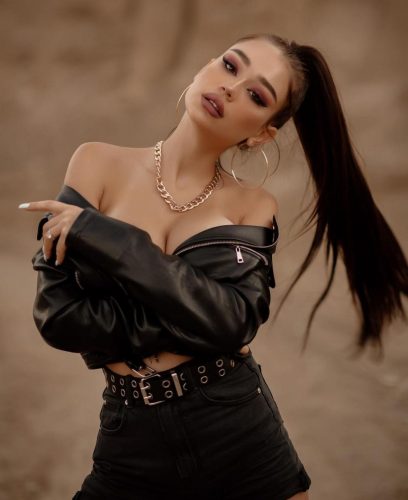Arsız kumral escort Derin