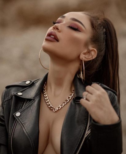 Arsız kumral escort Derin