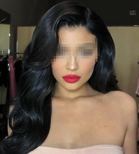 Ateşli dans yapan hanım Engin