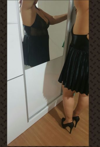 Ateşli sakso çeken hatun Muazzez