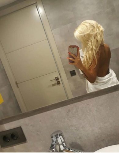 Baştan çıkaran buğday tenli hatun Ilksen