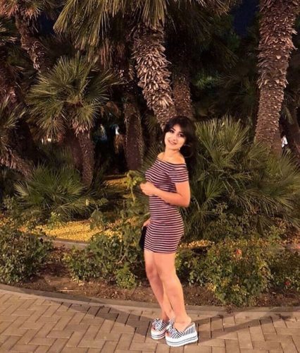 Baştan çıkaran buğday tenli kız Ceyla