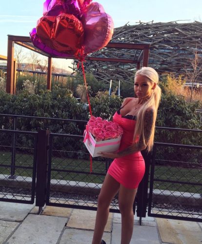 Baştan çıkaran oral yapan escort Leyla