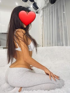 Cazibeli sarışın kadın Bingül