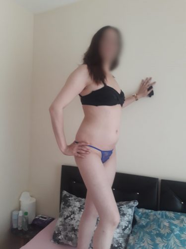 Çekici dans yapan hatun Fadiş