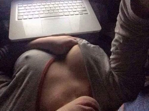 Cıvıl-cıvıl beyaz tenli escort Dilara