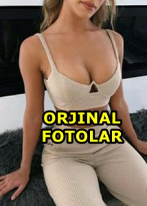 Cıvıl-cıvıl esmer Aliye