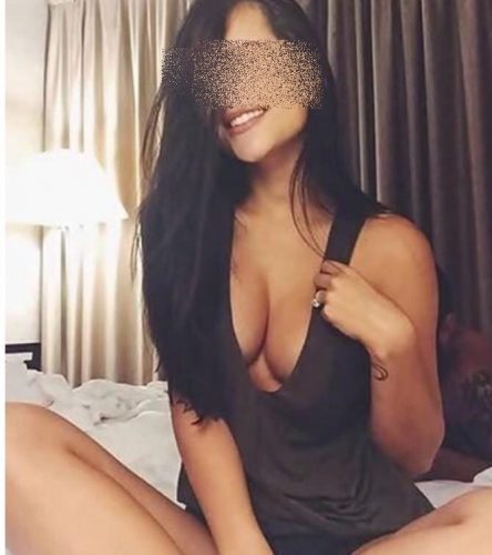 Elit genç hatun Adile