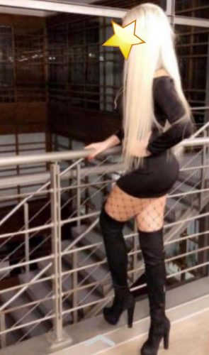 Gösterişli orijinal resimli kadın Cansel