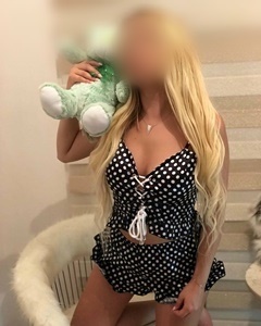 Kıvrak masaj yapan kadın Rahime