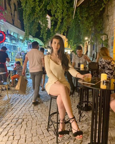 Muhteşem buğday tenli escort Afitap