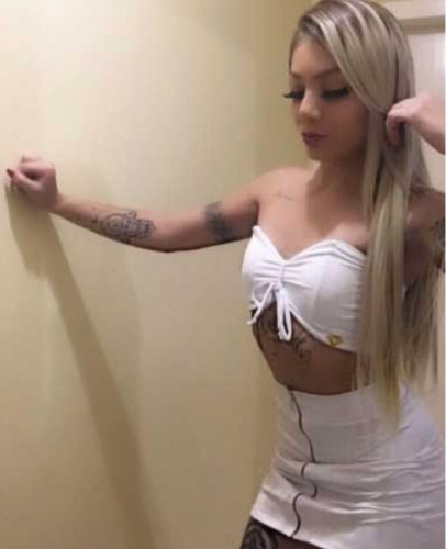 Neşeli ön sevişme yapan escort Rahşan