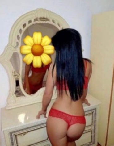 Samimi oral yapan escort Kamuran