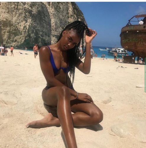 Seks kraliçası masaj yapan hatun Gülnaz