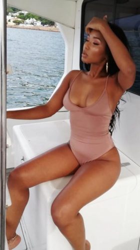 Seks kraliçası masaj yapan hatun Gülnaz