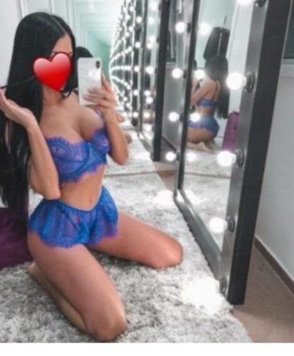Seks kraliçası sarışın Merve