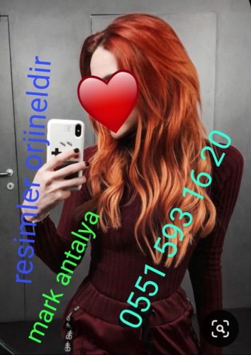 Seksapel sakso çeken Nadide