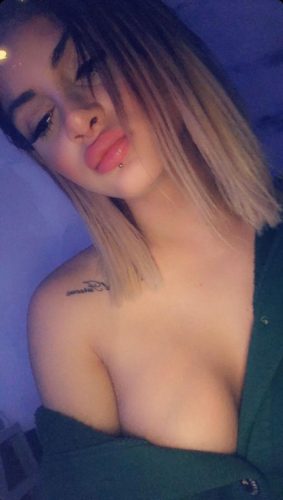 Şımarık öpüşmeyi seven escort Belin